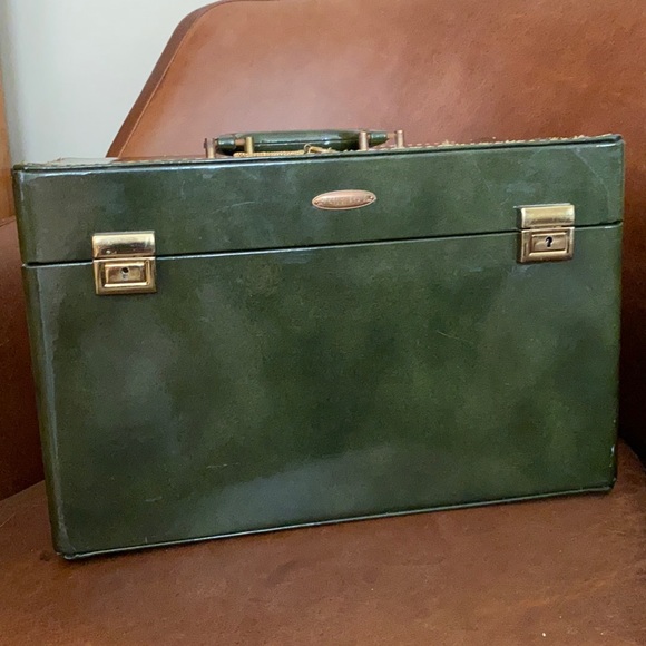 Vintage Patent Leather Train Case-Saks 5th avenue - Picture 2 of 10